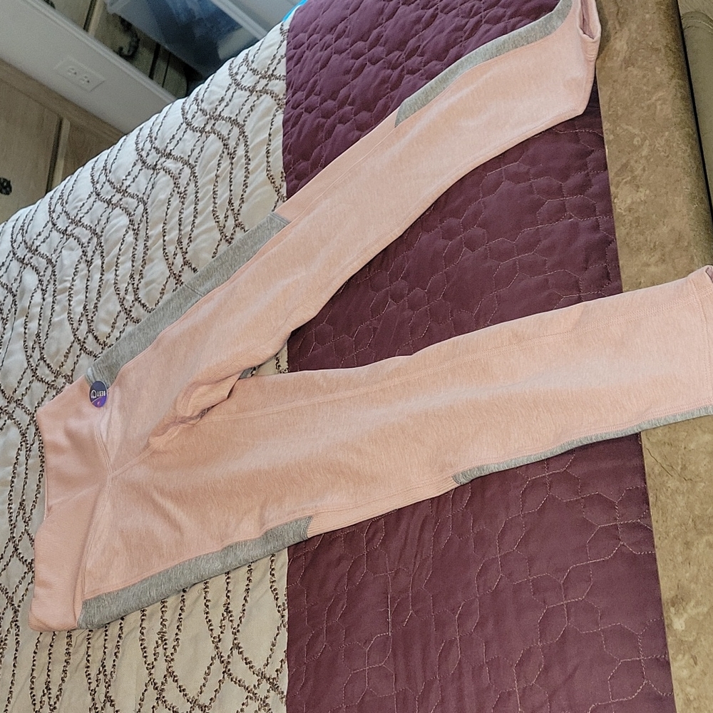 Womens pink leggings